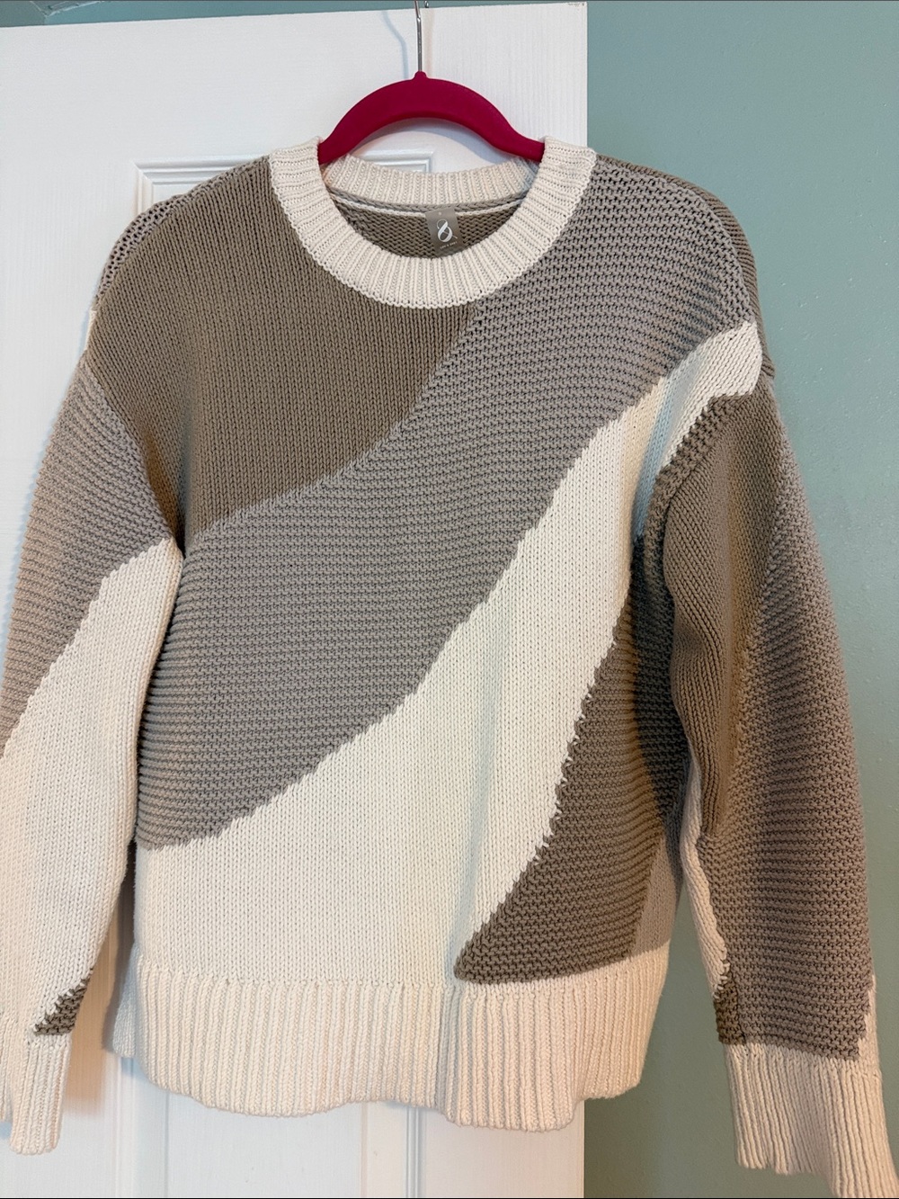 Lou & Grey Color-Block Crewneck Sweater - Cream & Gray